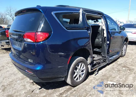 2020 Chrysler Voyager Lxi из США, поврежденный, VIN 2C4RC1DG0LR145044